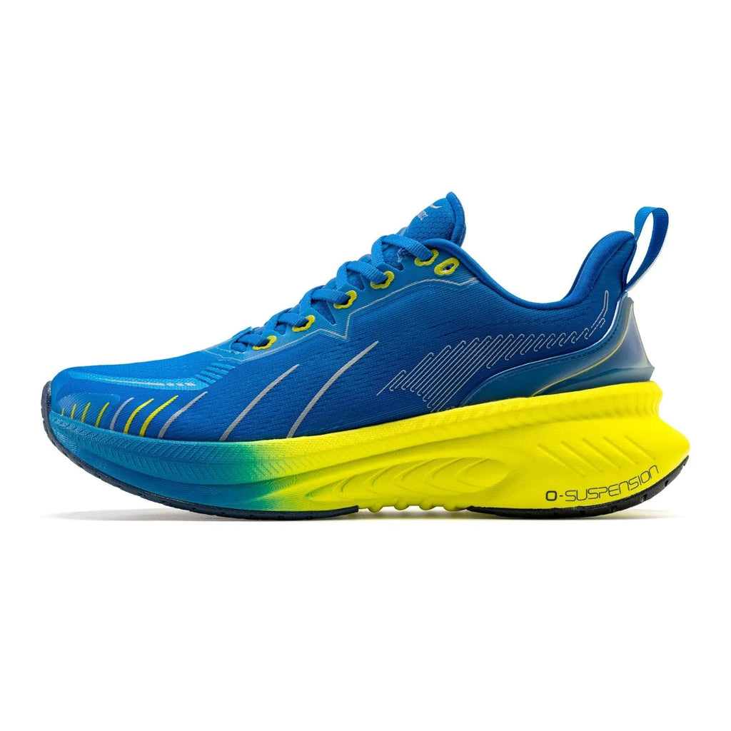 Low-top running shoes in multiple colours with PU mesh upper, rubber sole, and reflective details.