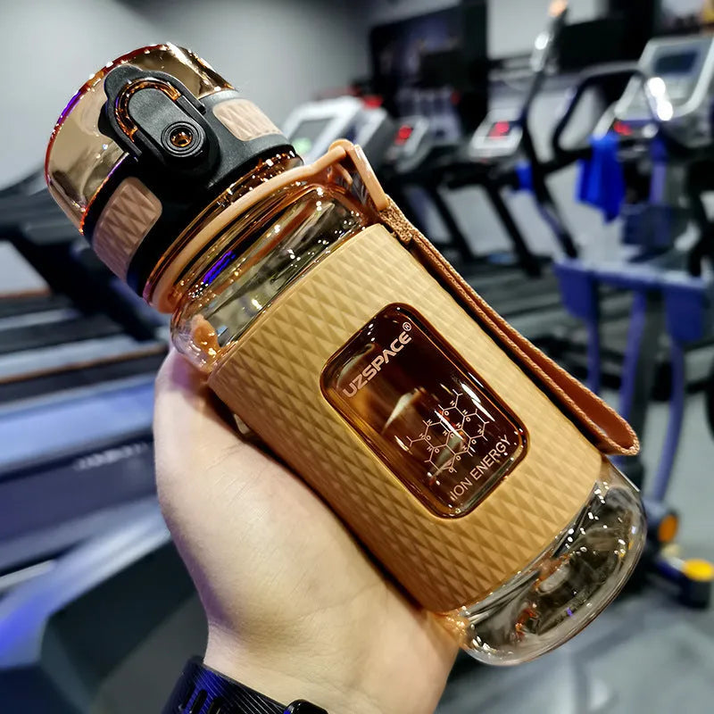 Portable copolymer polyester sport water bottle in multiple colours and sizes from 350ml to 1100ml
