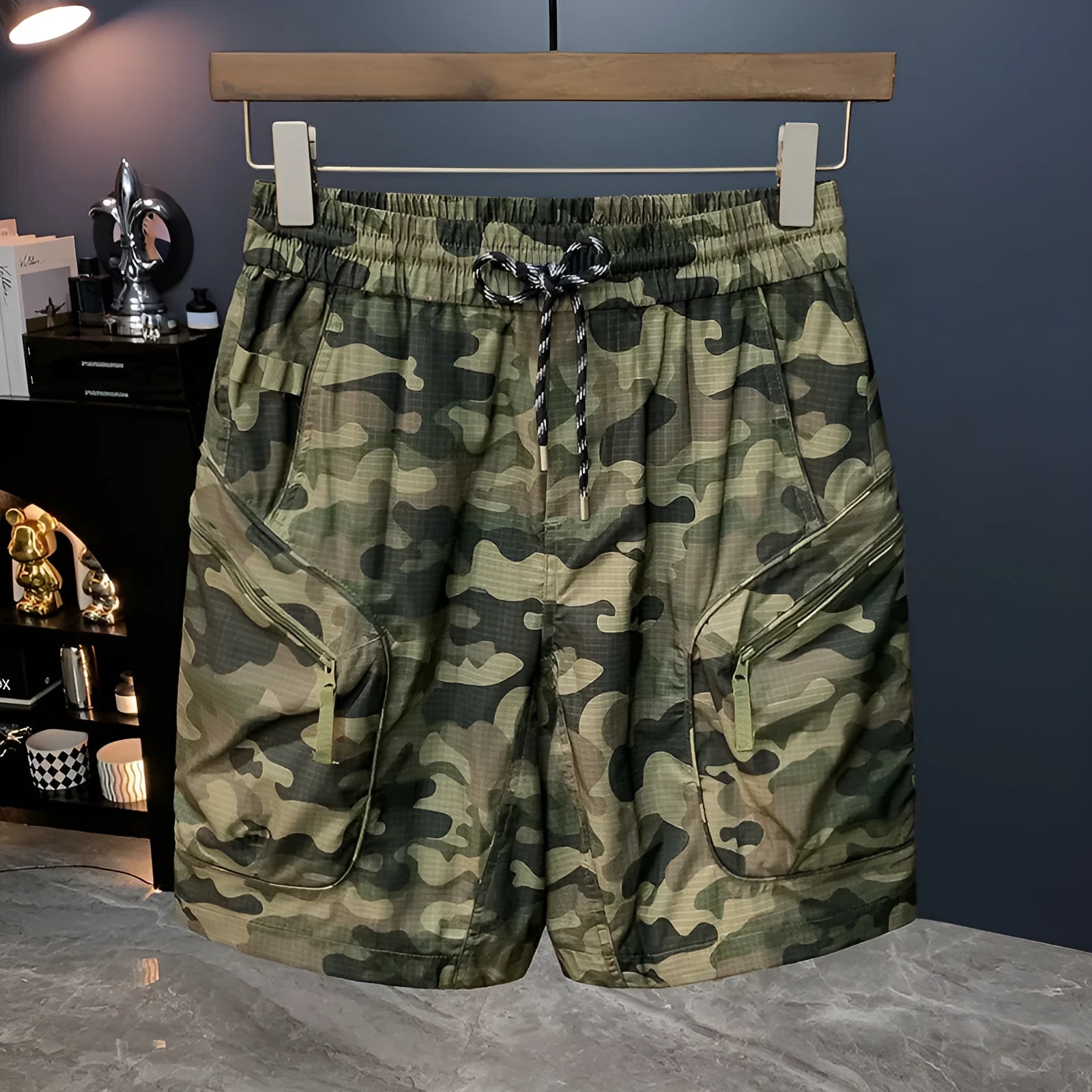 Men's camouflage pattern cargo shorts with pockets, shown in a loose fit.