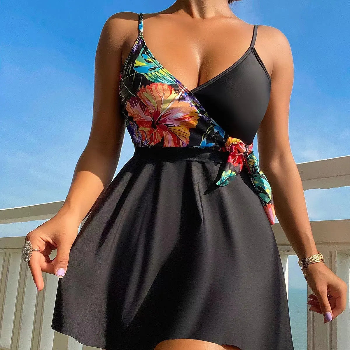 Black women's high waist briefs printed split bikini set for sports and swimming activities