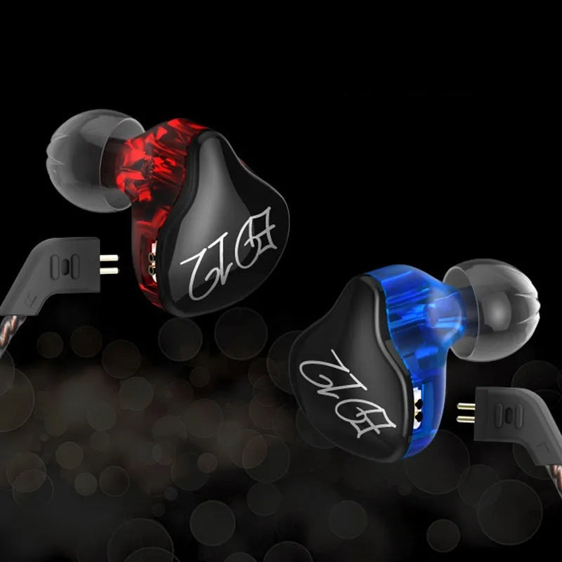 In-ear wired headphones subwoofer HIFI with microphone and 3.5mm L-bend plug on a flat surface