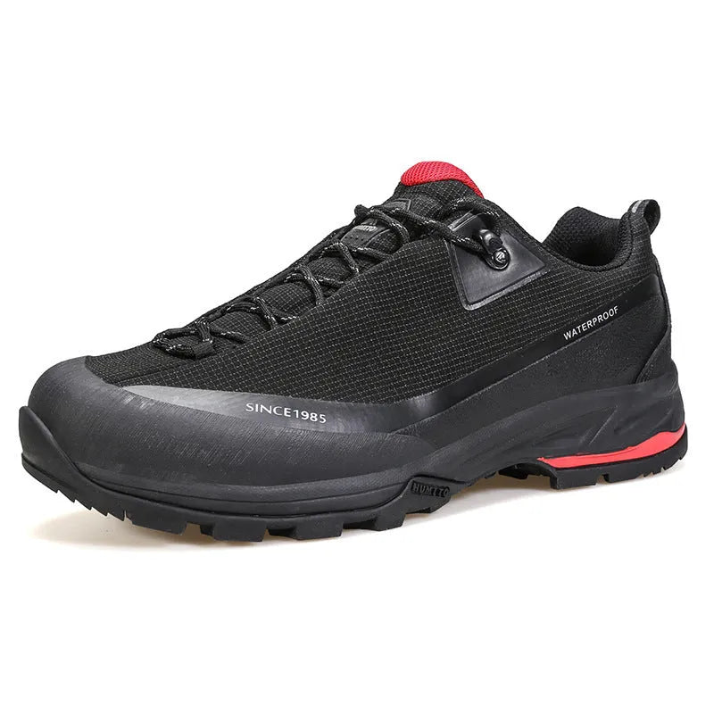 Men's low-top mountain climbing shoes with leather mesh upper and non-slip rubber outsole