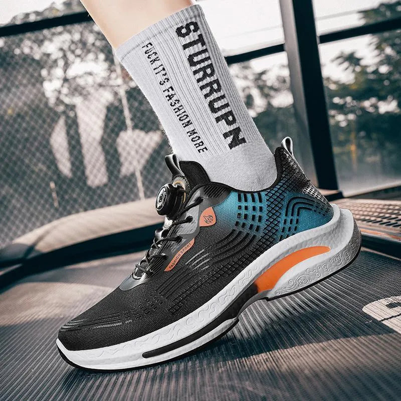 Men's low-top sneaker with mesh lining and a rotating buckle closure in multiple colour options.