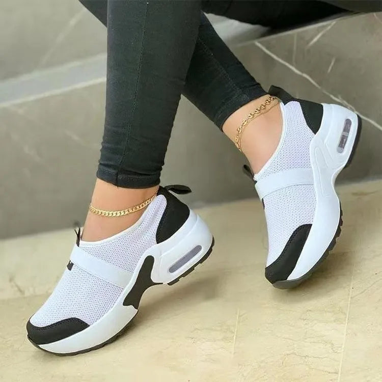Women's flat mesh sneakers with rubber soles in multiple colour options