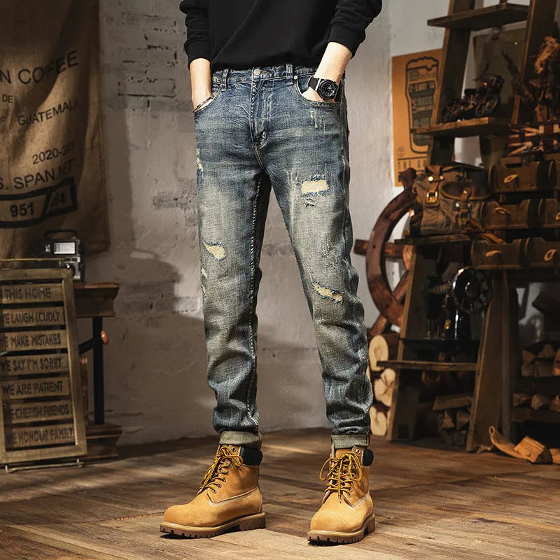 Retro heavy washed men's jeans in vintage blue with fleece lining and drawstring waist