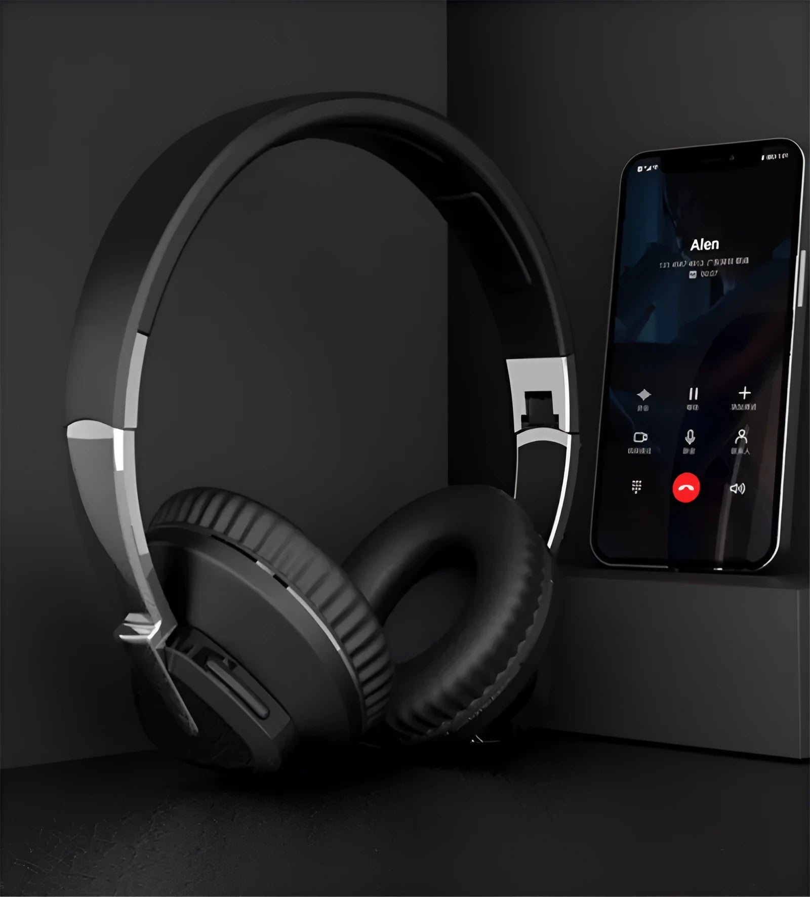 H3 wireless stereo over-ear headset in black with Bluetooth 5.0, 10-metre range, and AUX/TF card connectivity