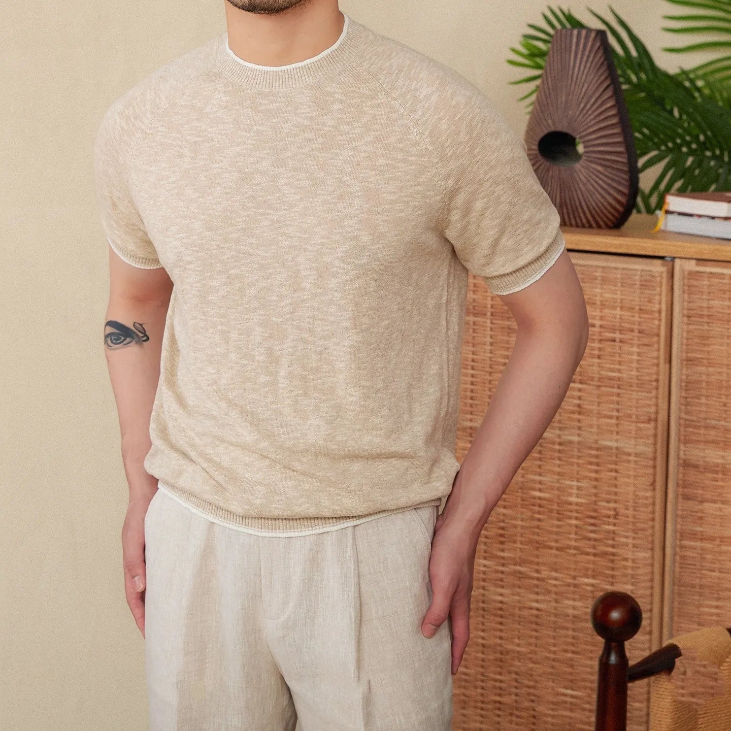 Breathable round neck linen cotton casual knitted short-sleeved T-shirt in Brown with short sleeves