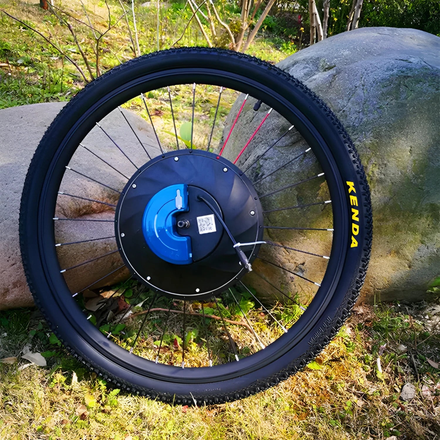 Yunzhilun bicycle electric conversion kit showing hub motor, lithium battery, and charger for 26-inch wheels.