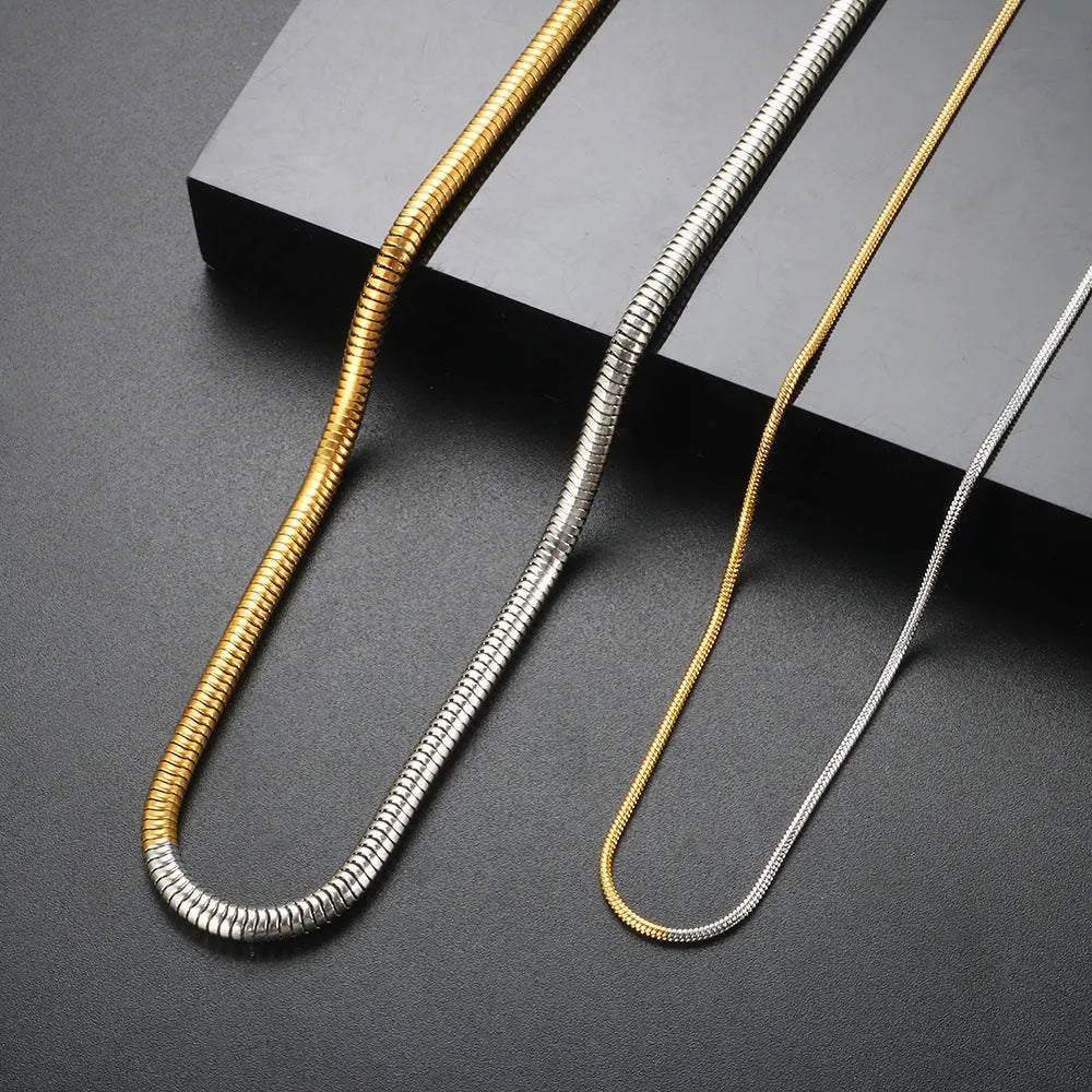 Golden stainless steel snake bones chain necklace with 3mm thickness and geometric lines design