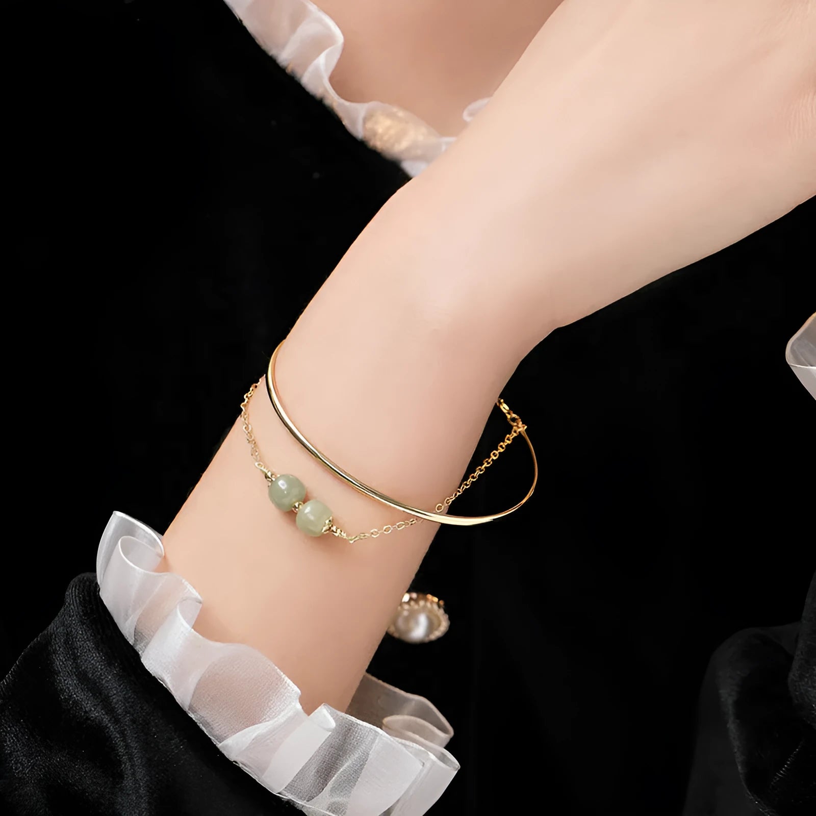 Women's Hetian jade lucky bead bracelet with gold inlay, showing single, double, and three bead version options.
