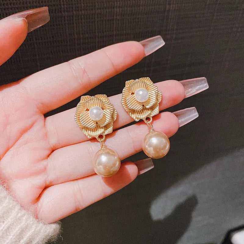 Hong Kong style flower stud earrings with opal stone in gold colour for women