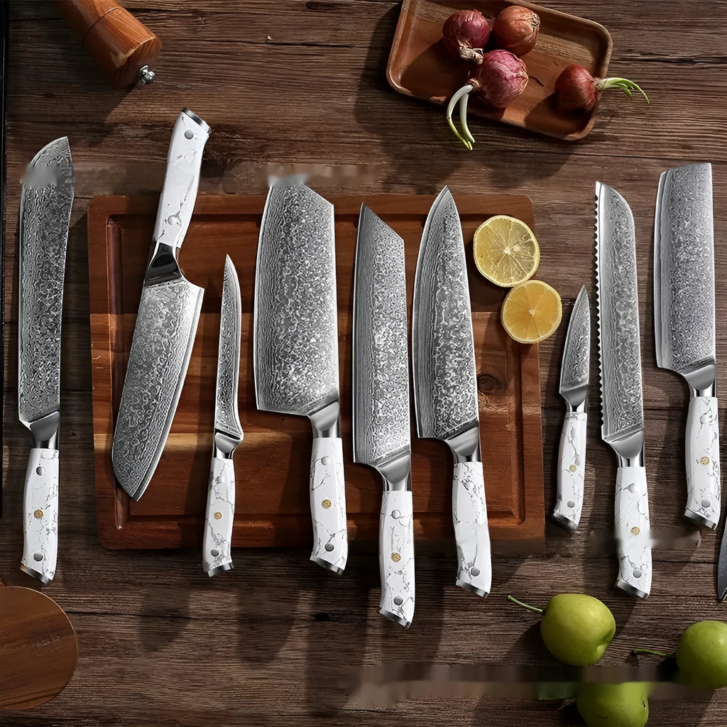Damascus pattern VG10 stainless steel chef knife with 21cm blade for kitchen use