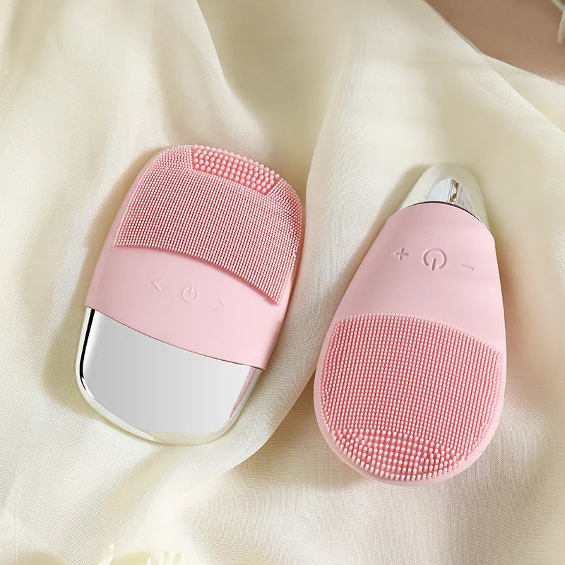 Silicone electric facial cleansing brush in Lake Blue with three vibration gears and silicone bristles