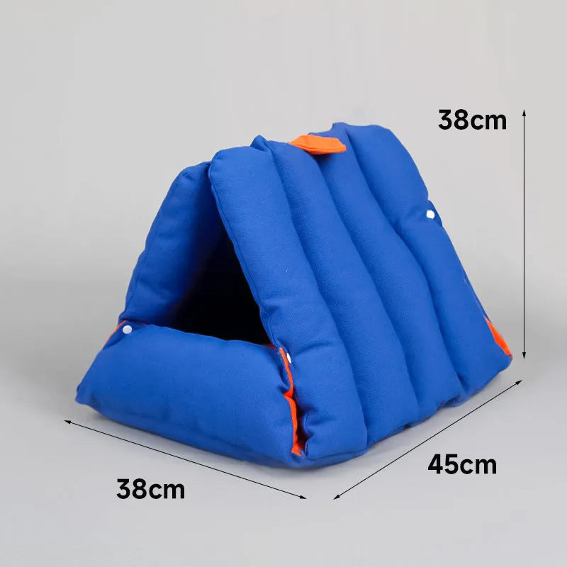 Triangular 100% cotton cat nest with removable cover in blue, 45x38x38cm, showing drilled holes for combination