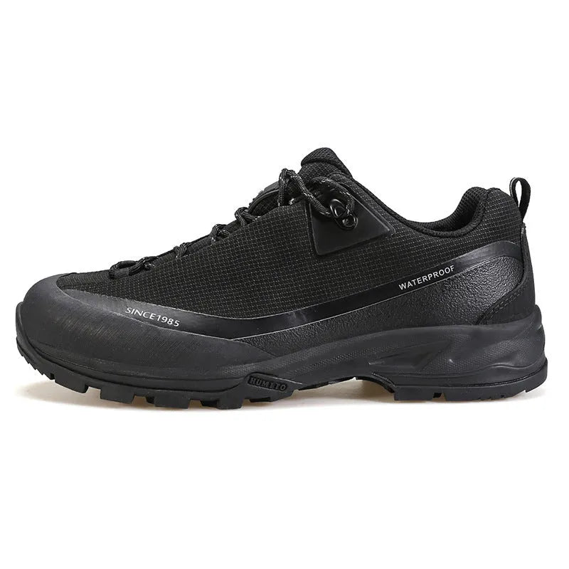 Men's low-top mountain climbing shoes with leather mesh upper and non-slip rubber outsole