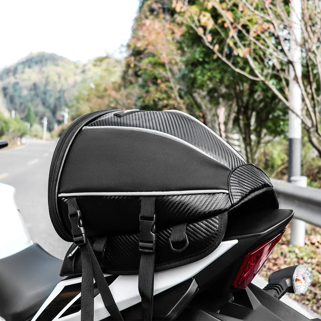 Black motorcycle fuel tank bag with reflective line, 15L capacity, PU and polyester construction