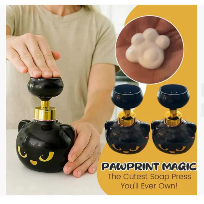 Black cat cartoon plastic soap dispenser measuring 10x10x18cm with manual pump