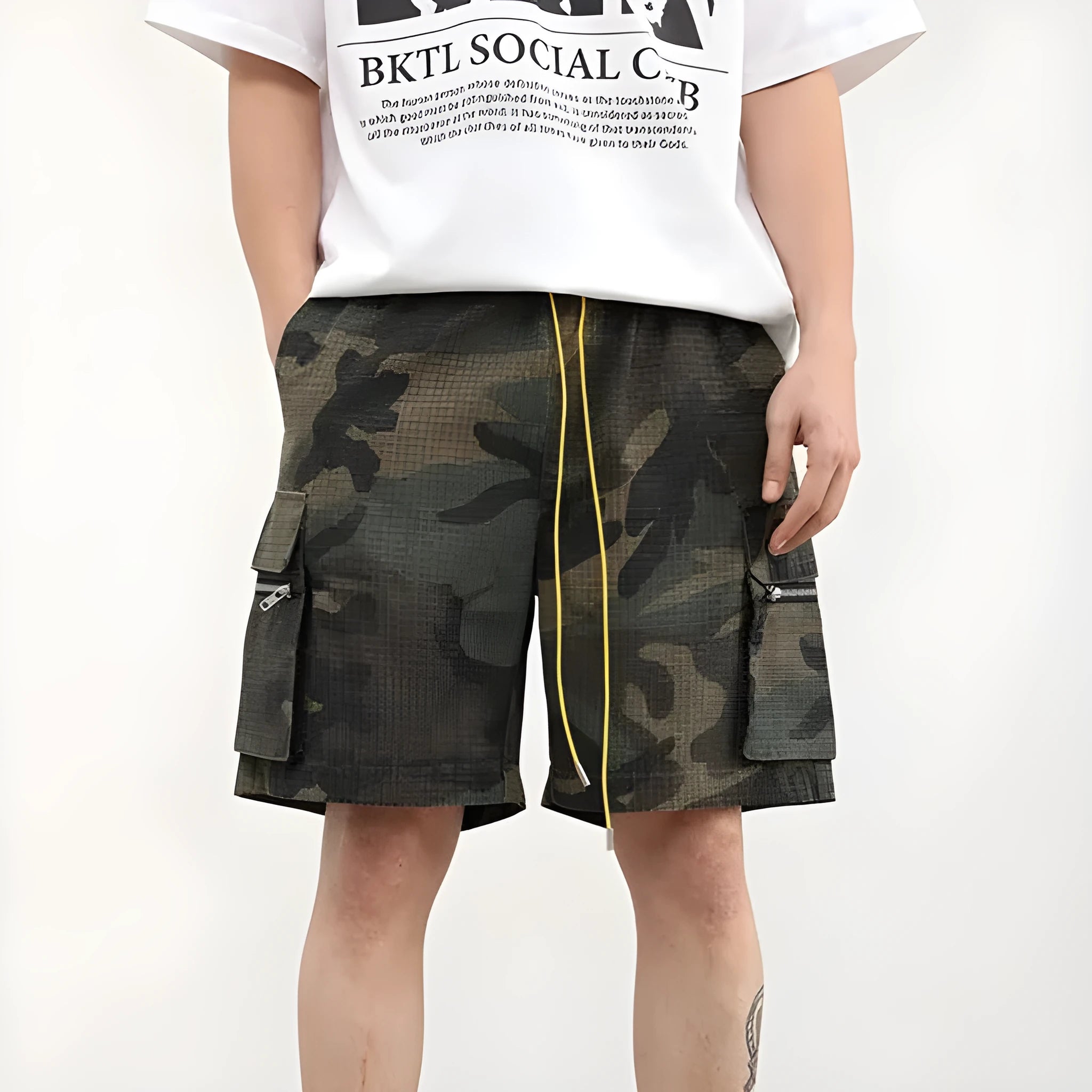 Men's camouflage multi-pocket workwear shorts mid waist cropped length side view