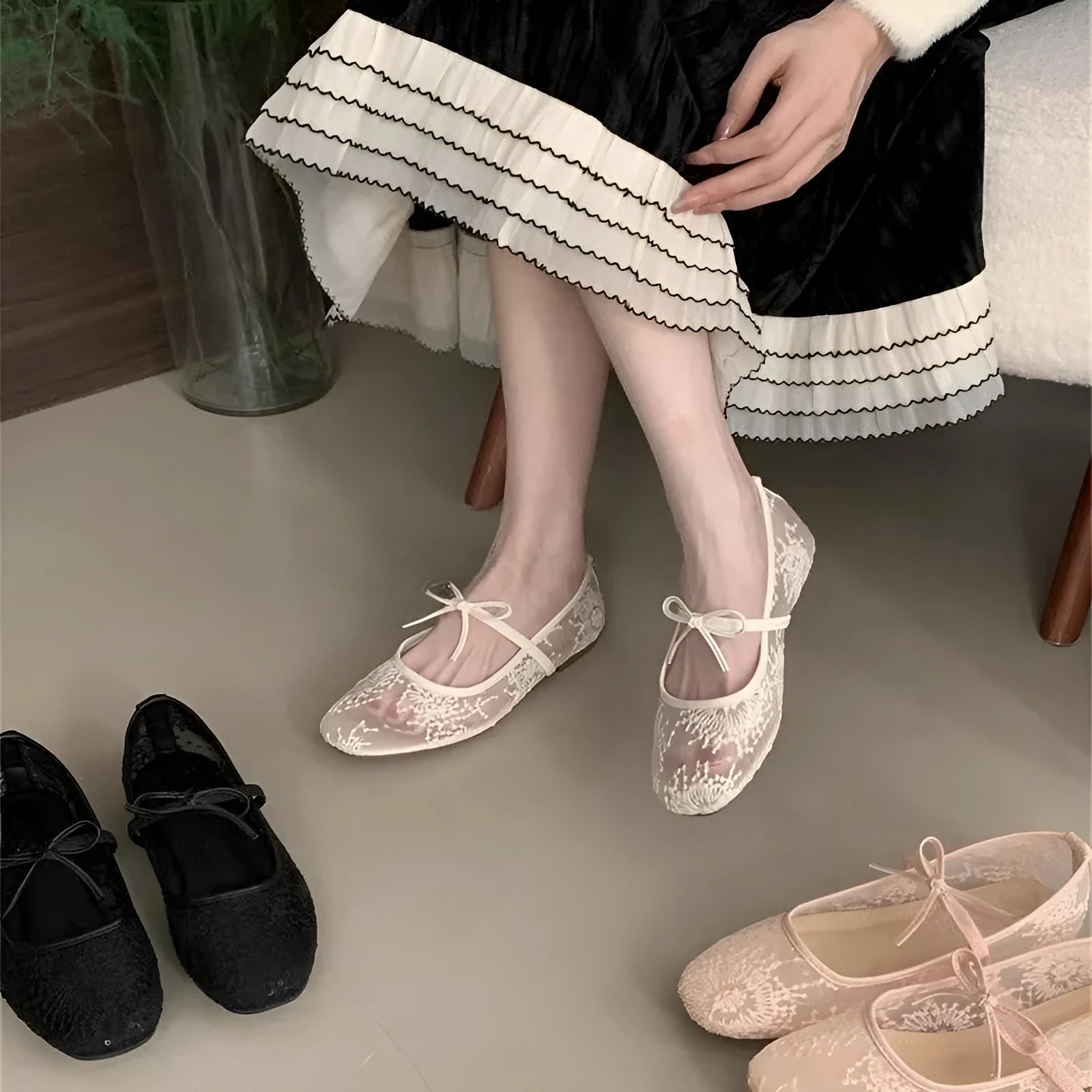 Flat lace mesh Mary Jane evening shoes in pink with rubber sole and mid heel 3-5CM