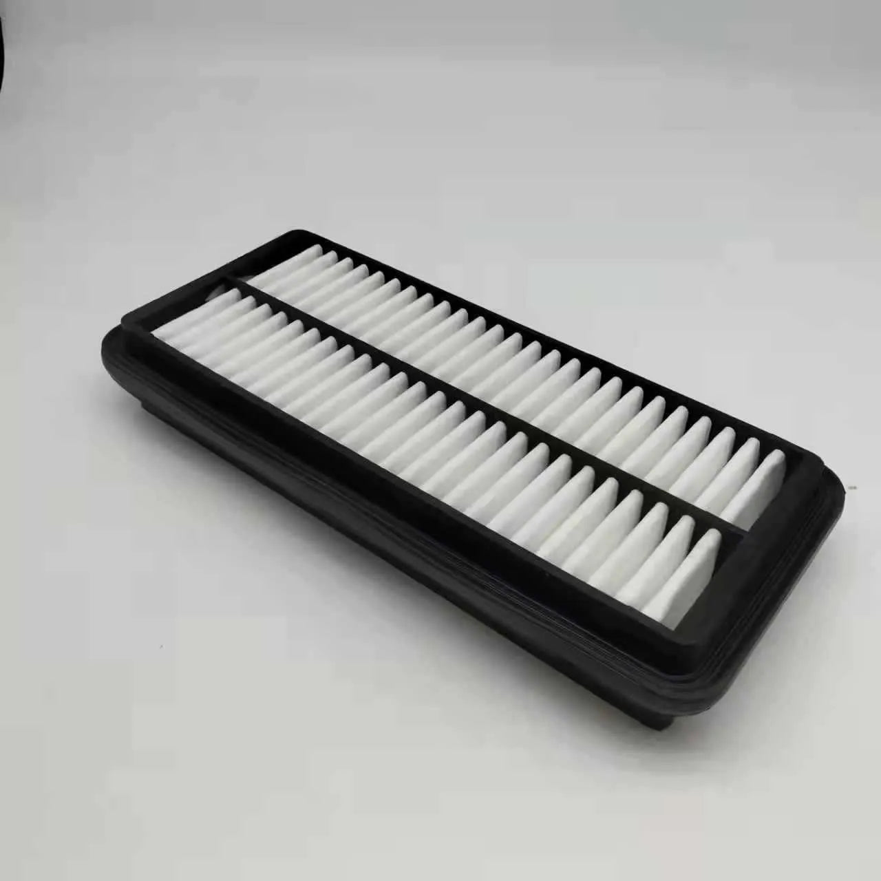 Black circular car air filter with 256mm diameter for modern vehicle engine intake