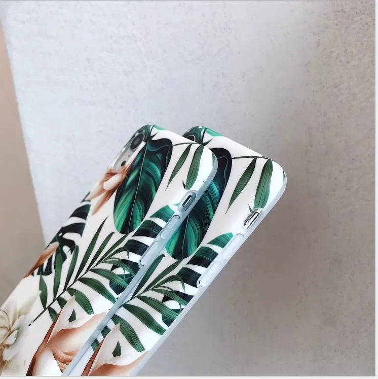 Retro floral banana leaf TPU phone case compatible with iPhone XR, back cover in flower leaves colour
