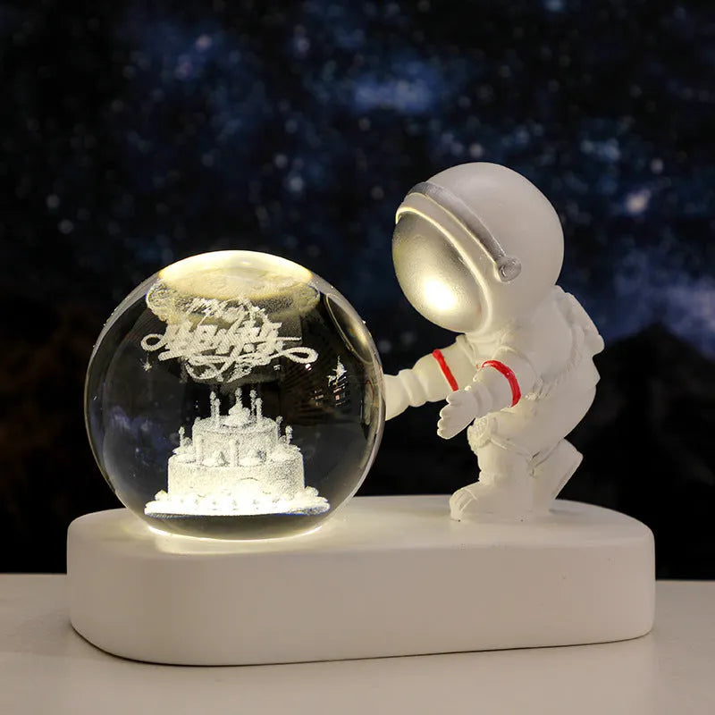 Glowing crystal ball night light with 3D astronaut pattern, USB powered, 6cm resin craft in natural light