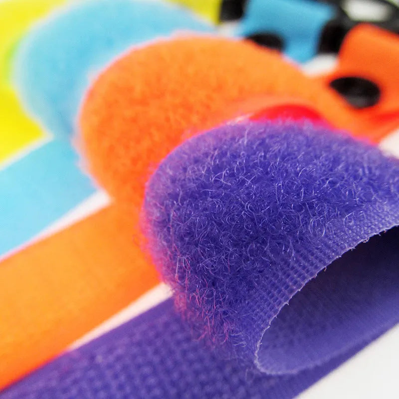 Nylon luggage strap hook in various colours for travel bag organisation and security