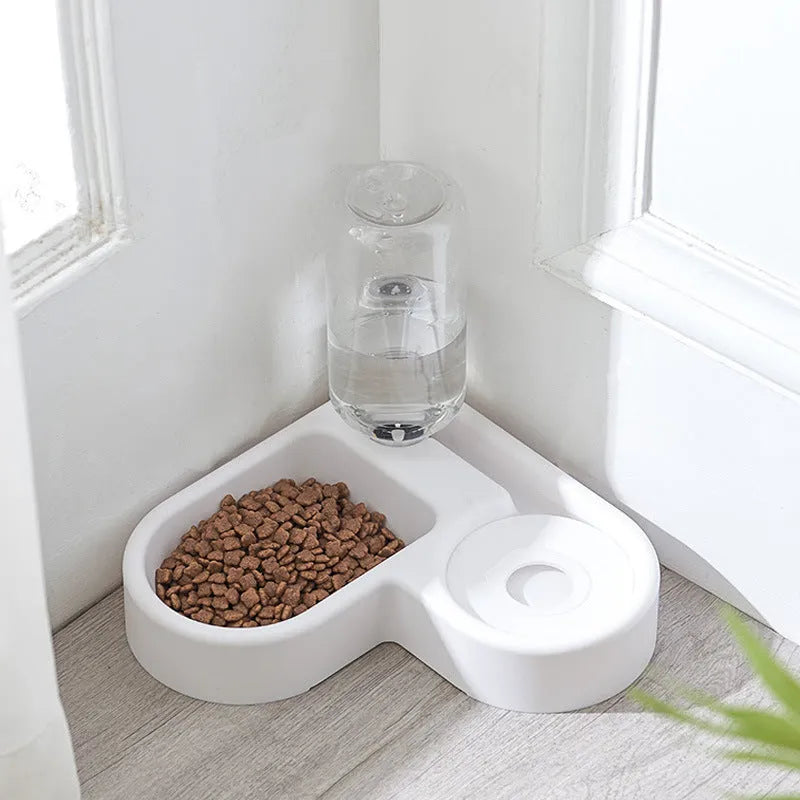 White cat water fountain with food-grade materials and 4-tray filtration system