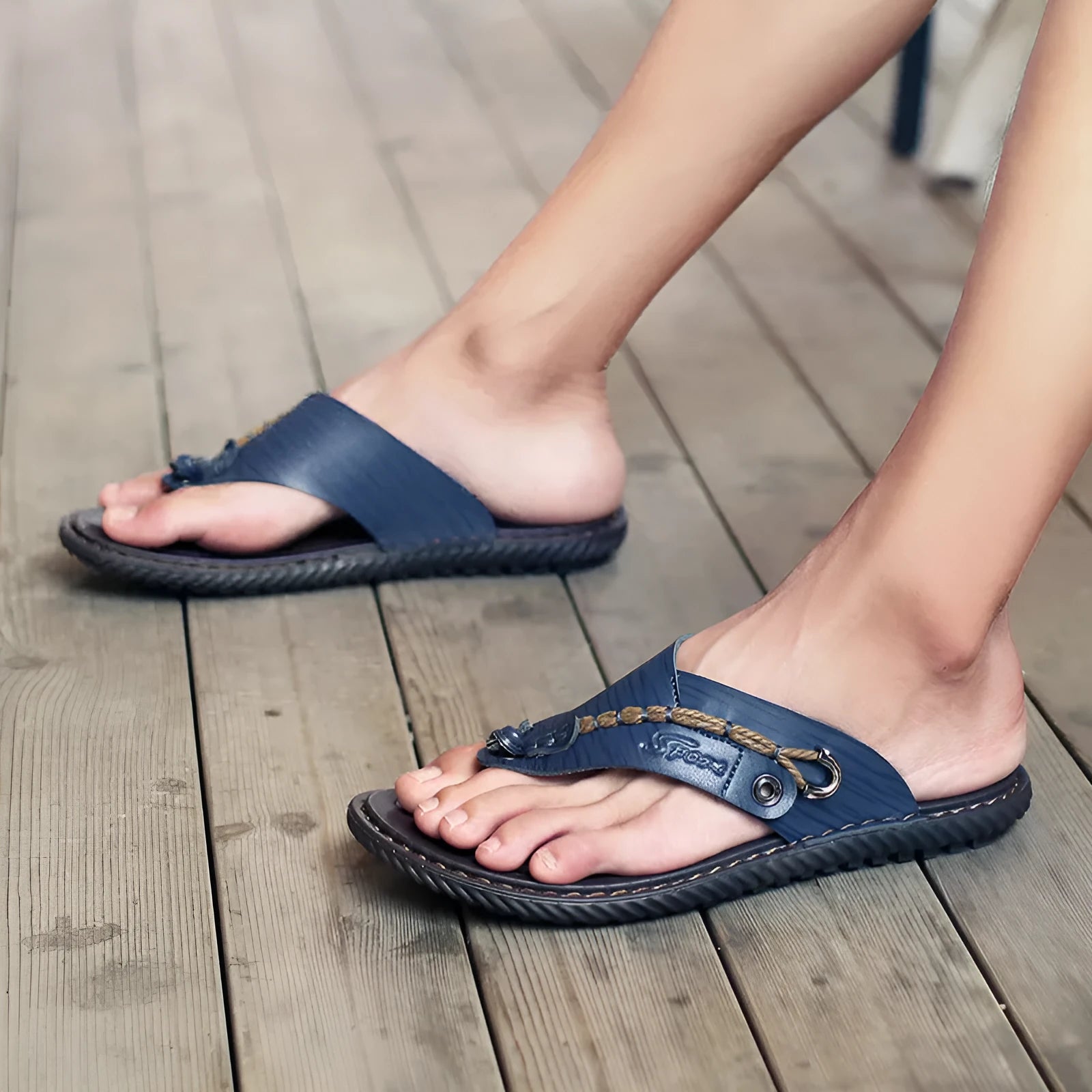 Men's non-slip casual slippers in black PU leather with wear-resistant outsole