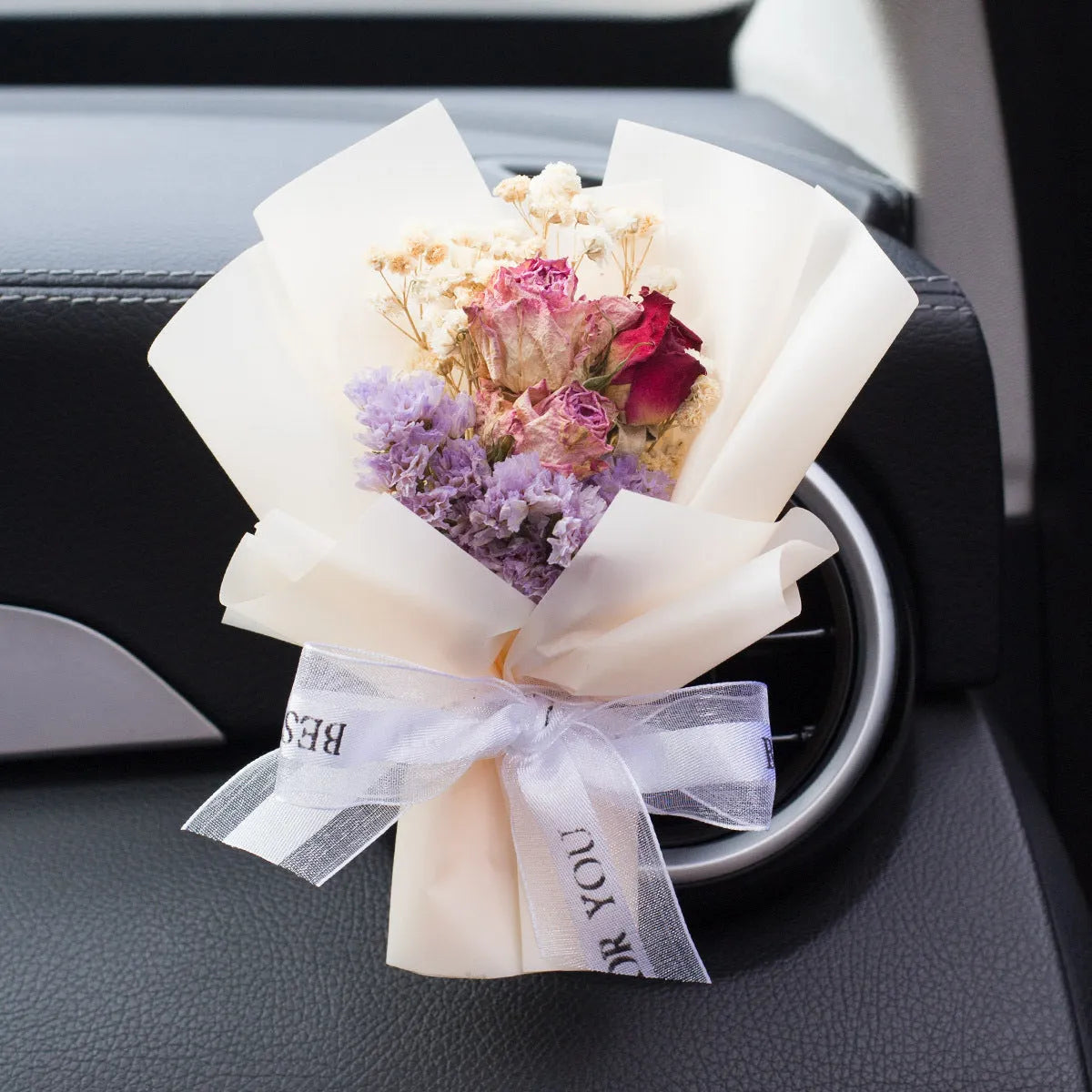 Handmade dried flower car air vent perfume ornament with fragrance sachet in multiple colour options