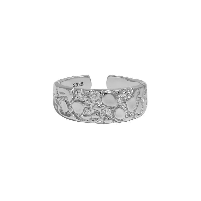 Women's S925 silver hammered texture adjustable opening ring in white gold colour