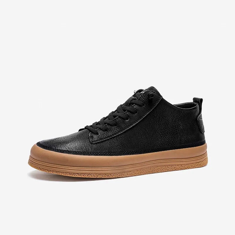 Men's black leather lace-up casual shoes with a round toe and rubber sole on a white background.