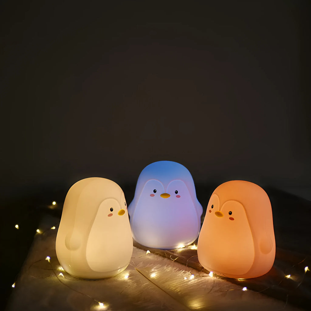 Penguin night light in white, silicone and ABS, 118x110x132mm, with USB cable and colour box