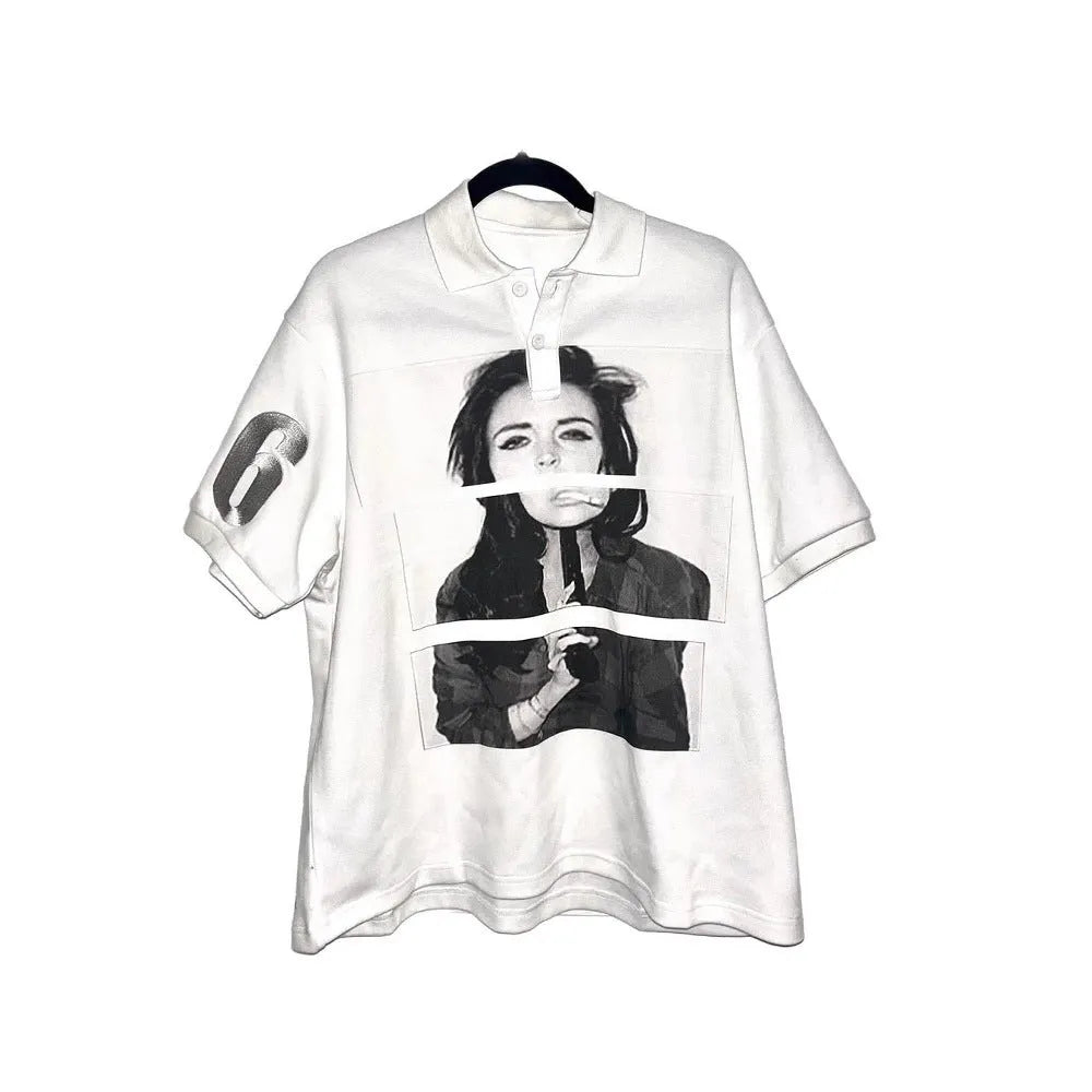 Short-sleeved polyester polo shirt with printed pattern in straight cut