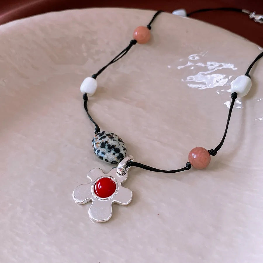 Stone shell beaded flower pendant necklace electroplated alloy clavicle chain 51-60cm gold