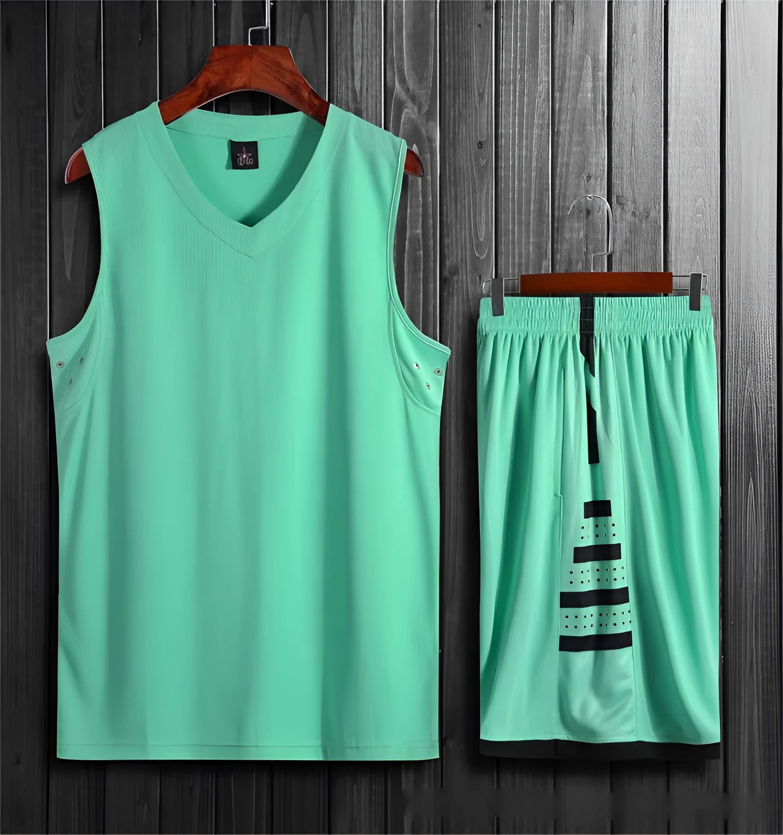 Black and white basketball training vest and pants set for sports and fitness