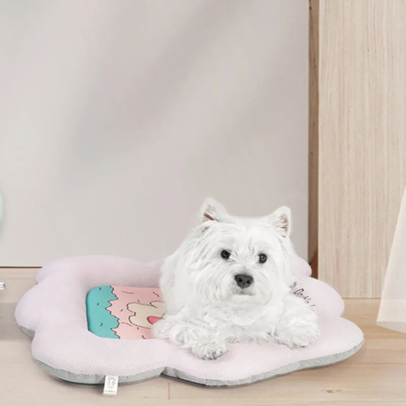 Green ice silk pet cooling mat with non-slip bottom shown in L size (75.66cm) for dogs