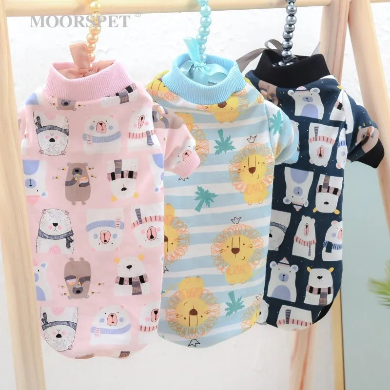 Cotton hairless cat bottoming clothing with lion print, two-legged design, on a light background