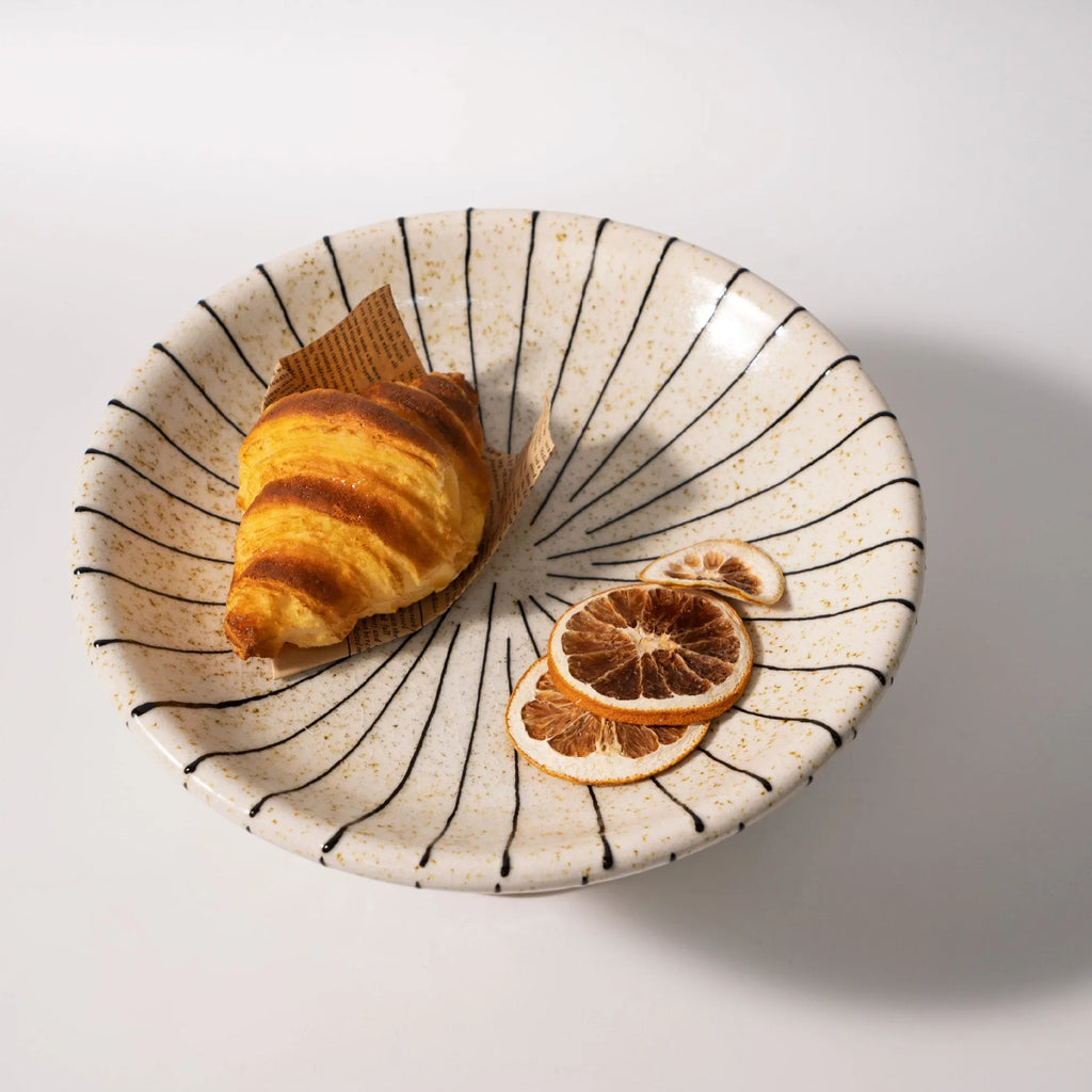 Black and white striped plastic resin dessert plate 21cm diameter