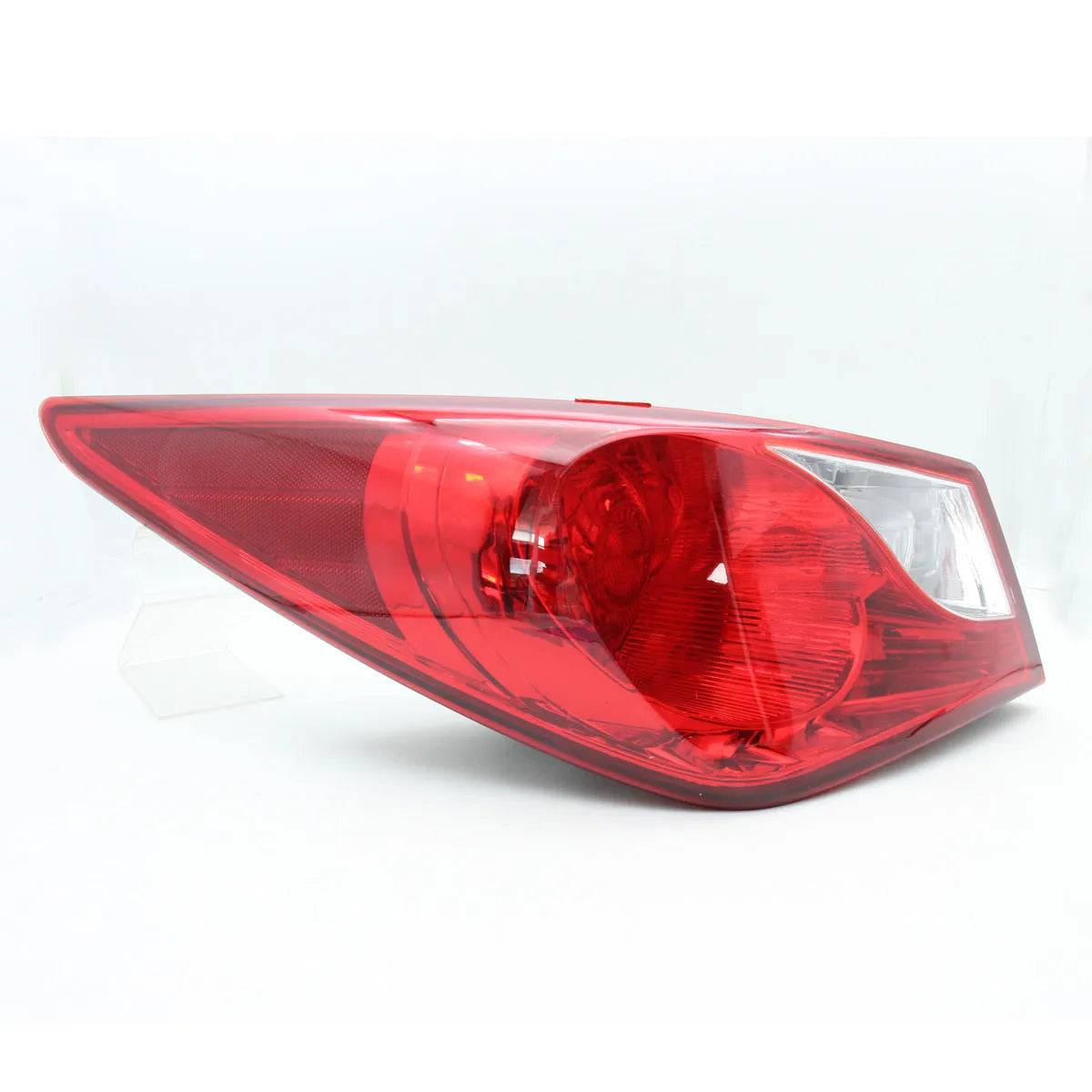 Outer half tail light assembly for Hyundai Sonata 2011-2014 red LED 56x34x17 mm