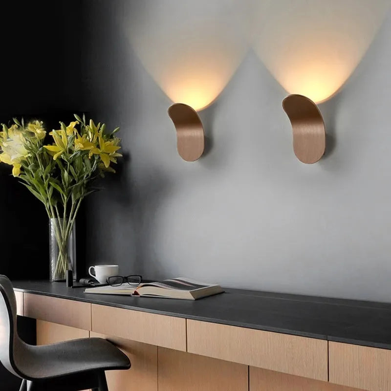 Modern simplicity living room wall light in brushed gold finish, 100x120x180mm