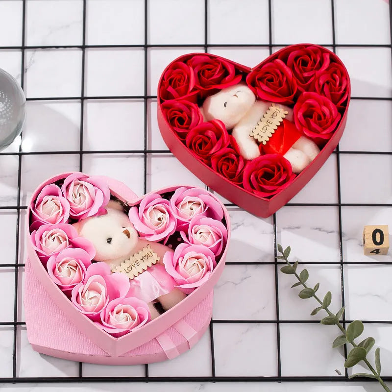 Heart-shaped red and pink soap rose gift box with natural fragrance for handwashing and bathing