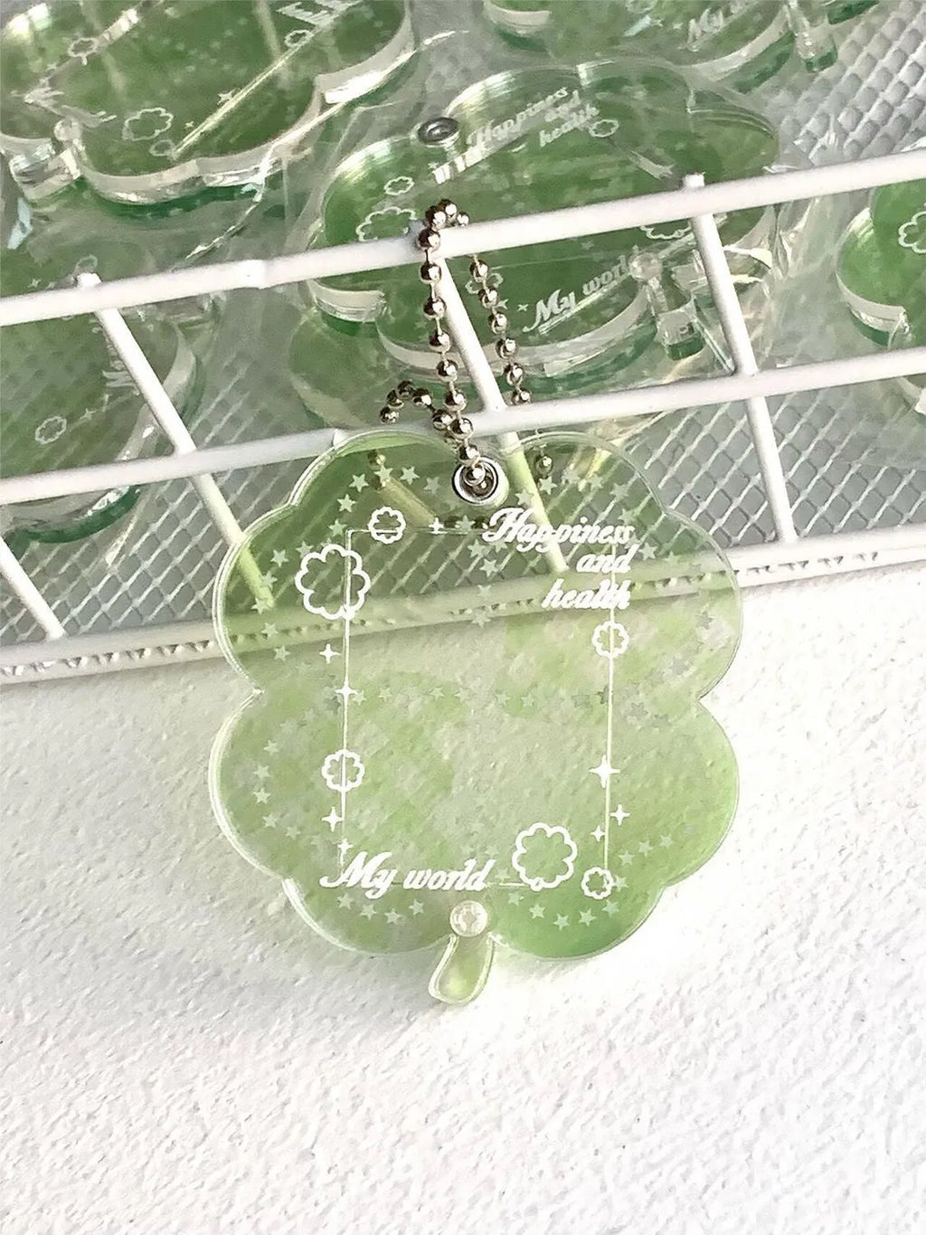 Lucky four-leaf clover acrylic pendant bag lanyard phone keychain in three colours