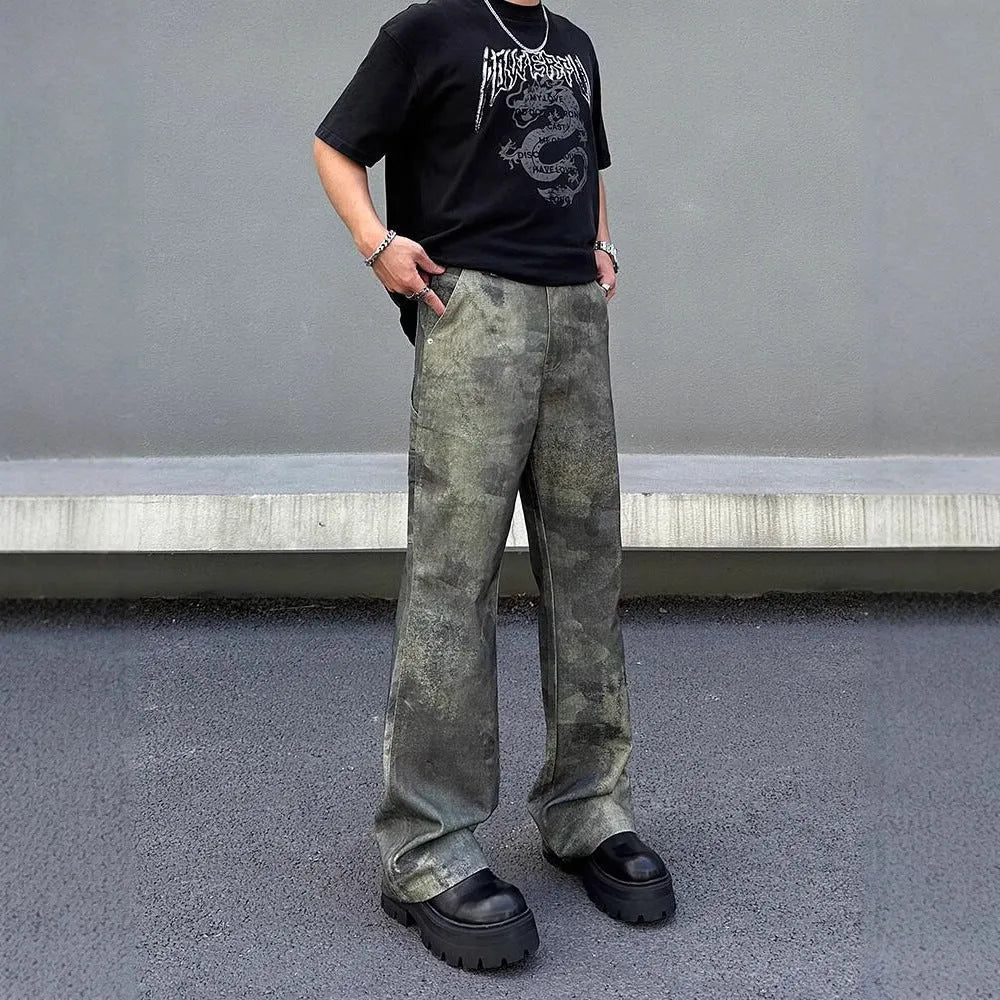 Men's straight-leg jeans with digital camouflage pattern in cotton denim fabric
