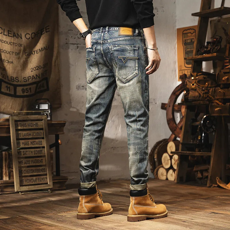 Retro heavy washed men's jeans in vintage blue with fleece lining and drawstring waist