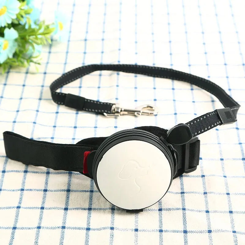 Automatic retractable dog leash with nylon construction and one-touch brake in various colours