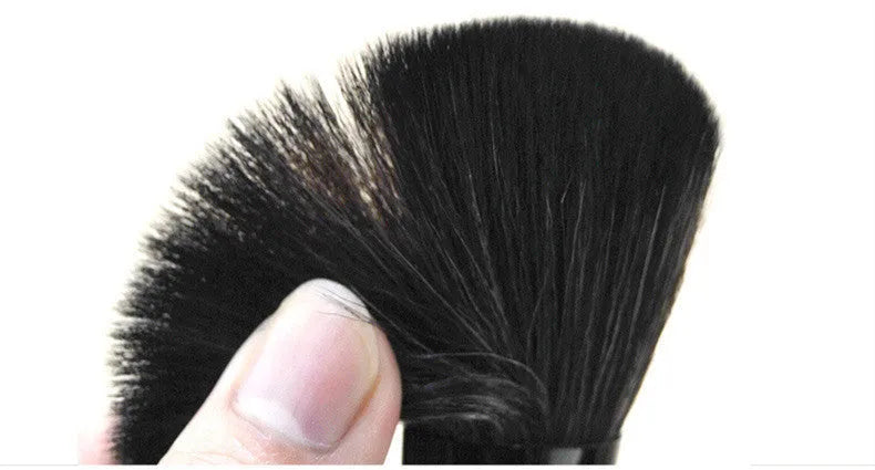 Palette 24-piece makeup brush set in PU leather bag with wooden handles and artificial fibre bristles