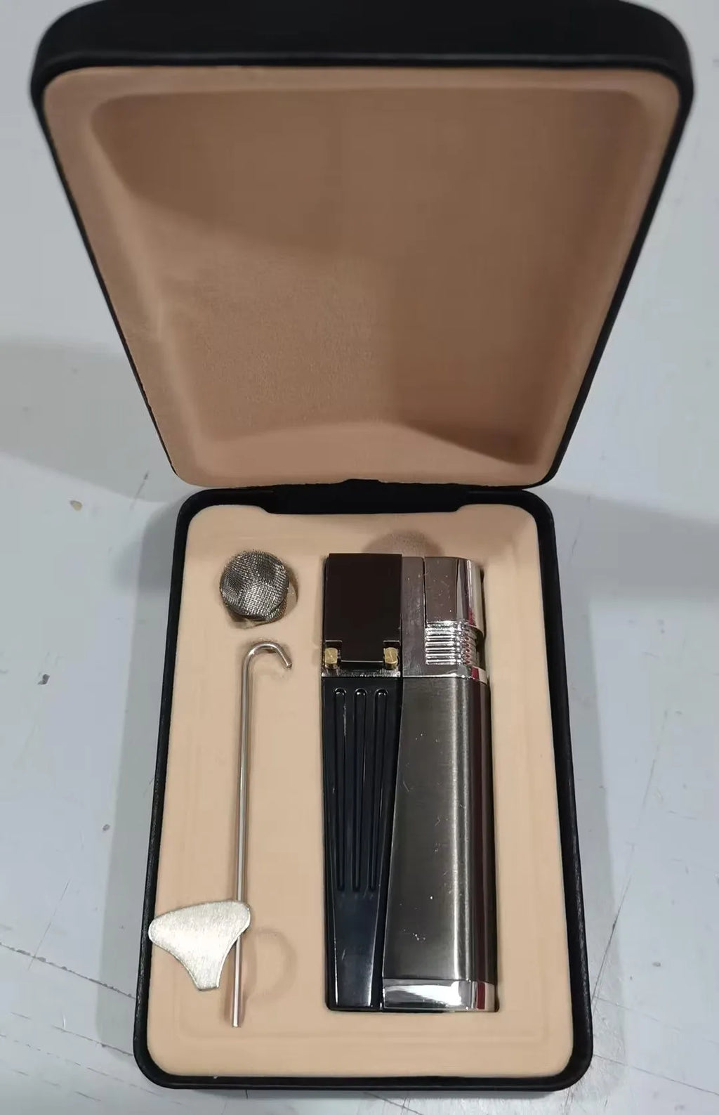 Pipe lighter 2-in-1 foldable metal butane lighter with square cover, zinc alloy and ABS construction