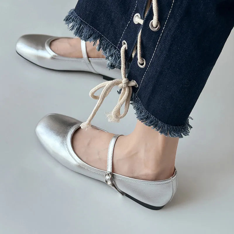 Women's retro Mary Jane flat shoes in sheepskin with low heel round toe available in black