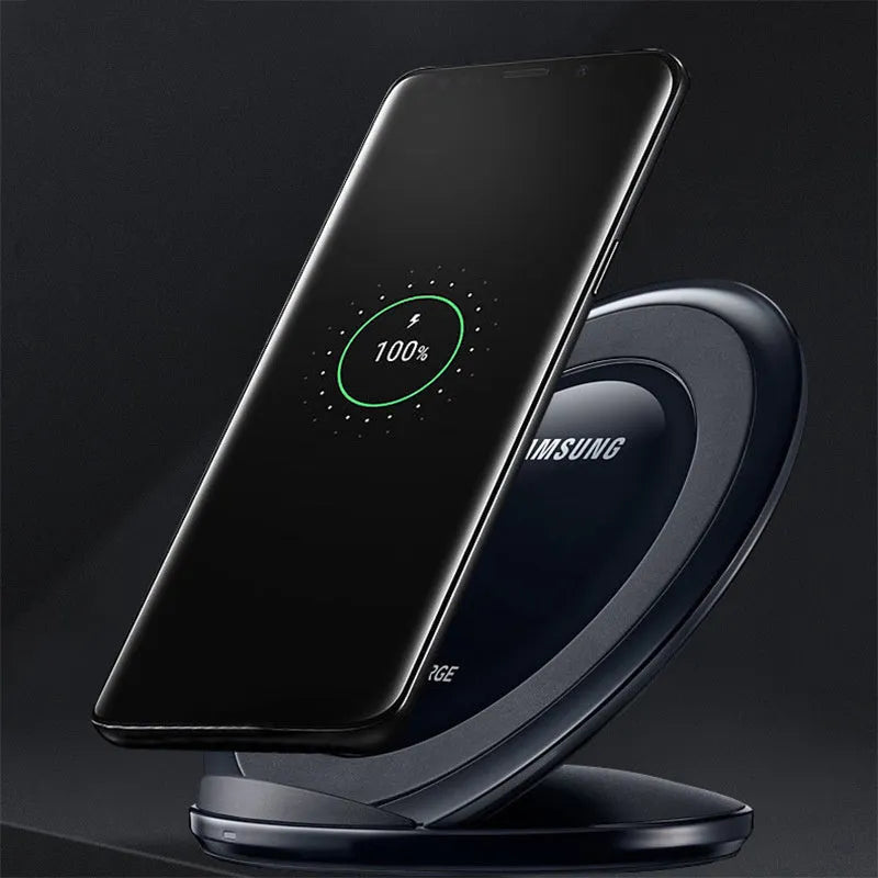 Qi wireless fast charging pad for Samsung Galaxy Note Edge in black and white colour options.